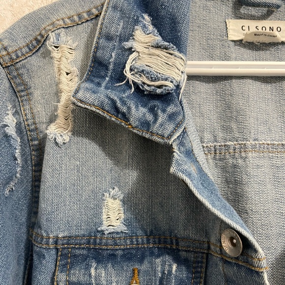 Ci Sono heavily distressed loose fit jean jacket. - Picture 4 of 5